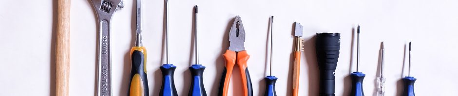 Array of toolbox tools - public domain from Pixabay.com